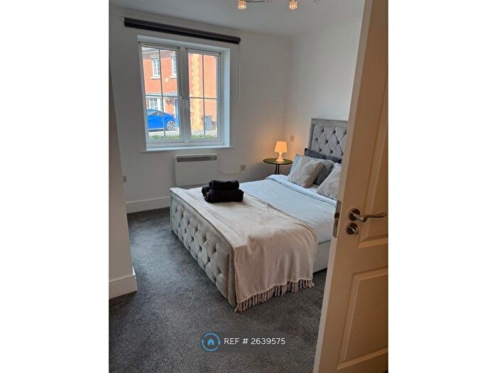2 Bedroom Detached House To Rent In Genas Close, Ilford, IG6