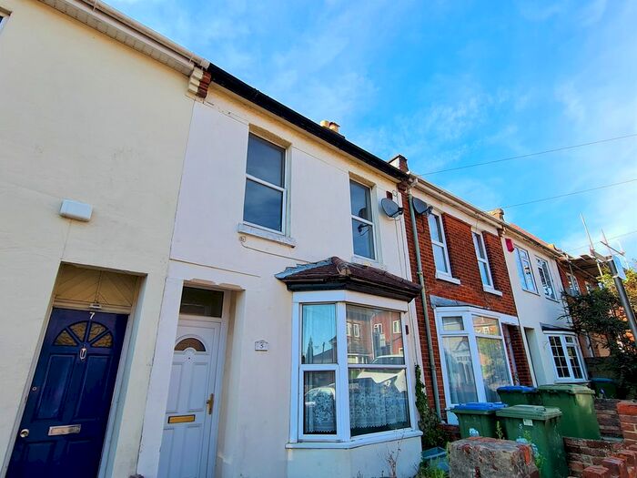 3 Bedroom Terraced House To Rent In Dyer Road, Shirley, Southampton, SO15