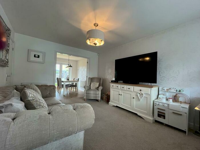 4 Bedroom Detached House For Sale In Patina Way, Swadlincote, DE11