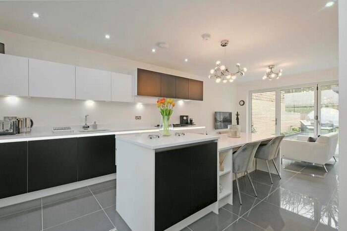 5 Bedroom Detached House For Sale In Linnet Way, Stannington, Sheffield, S6