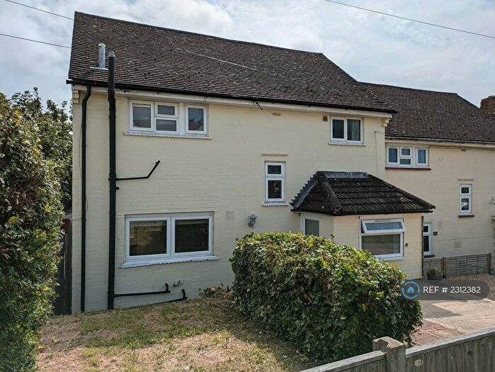 4 Bedroom Semi-Detached House To Rent In Davey Drive, Brighton, BN1