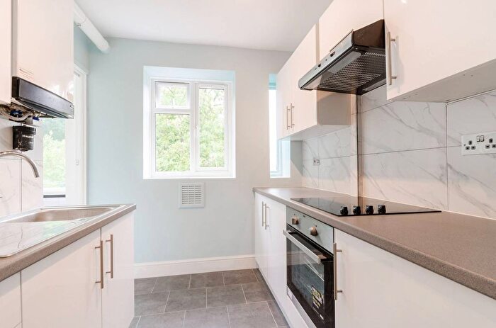 3 Bedroom Flat To Rent In Anerley Road, Anerley, London, SE20