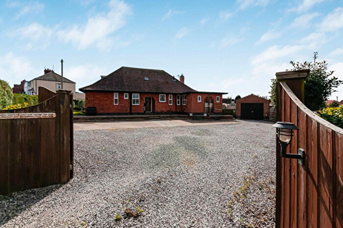 4 Bedroom Detached Bungalow For Sale In Rolston Road, Hornsea, HU18