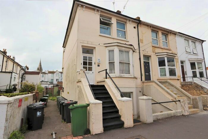 1 Bedroom Flat To Rent In Tideswell Road, Eastbourne, BN21