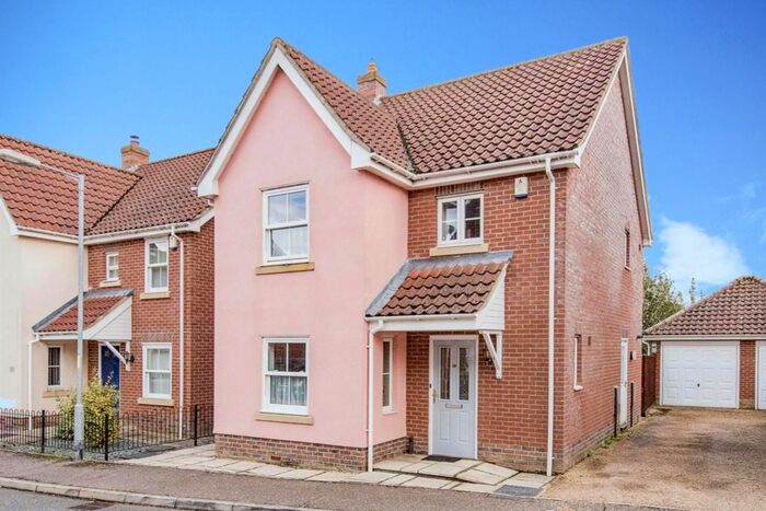 3 Bedroom Detached House For Sale In Field Maple Road, Watton, Thetford, IP25