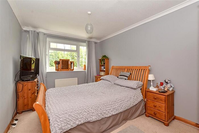 4 Bedroom Detached House For Sale In Henham Gardens, East Peckham, Tonbridge, Kent, TN12