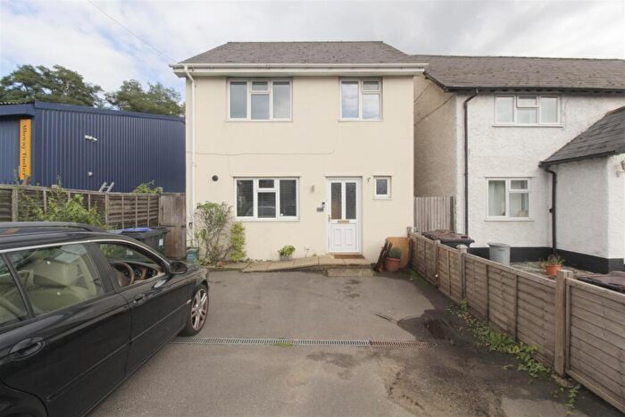 3 Bedroom Detached House For Sale In Oyster Lane, Byfleet, KT14