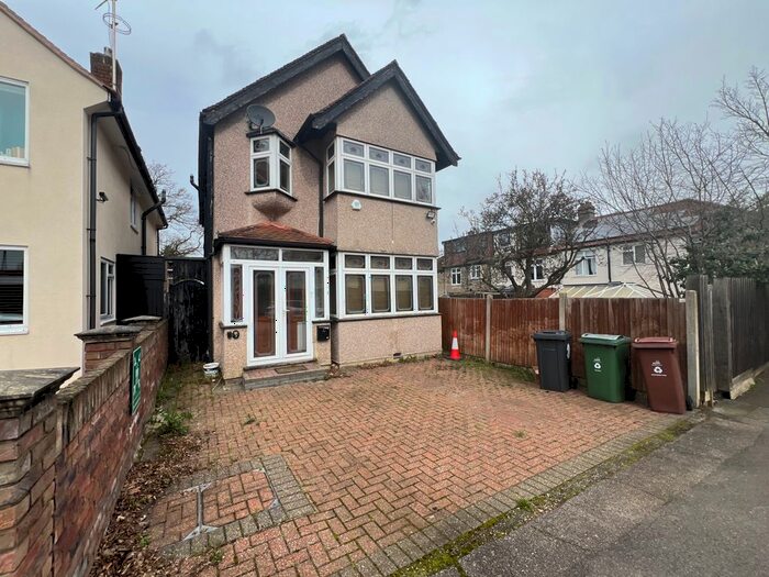 3 Bedroom Property To Rent In Sheredan Road, London, E4