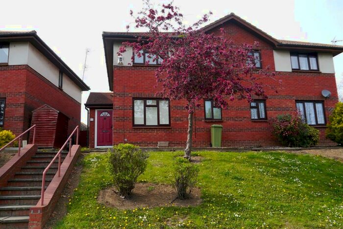 1 Bedroom End Of Terrace House To Rent In Willen Park Avenue, Willen Park, Milton Keynes, MK15