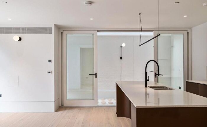 3 Bedroom Mews To Rent In Huntsworth Mews, Marylebone, London, NW1