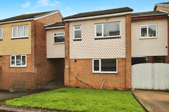 3 Bedroom Link Detached House To Rent In Farm View Road, Rotherham, South Yorkshire, S61
