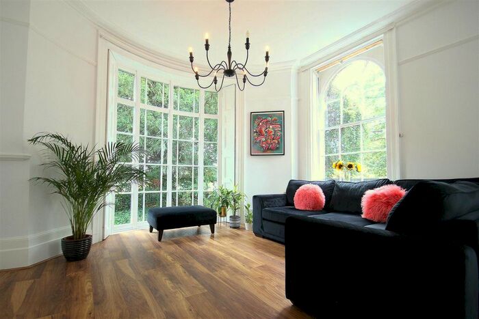 1 Bedroom Flat To Rent In Bedford Place, Maidstone, ME16