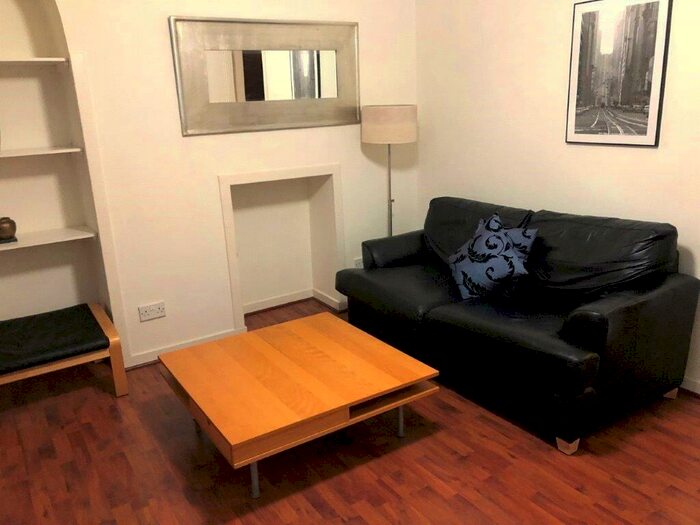 1 Bedroom Flat To Rent In Union Grove, City Centre, Aberdeen, AB10