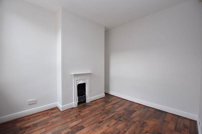 4 Bedroom Terraced House To Rent In Drayton Street, Nottingham, NG5