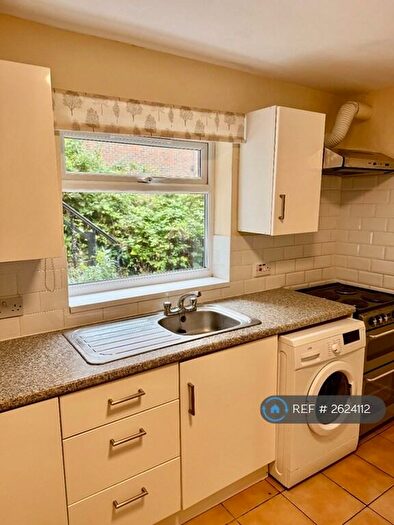 1 Bedroom Flat To Rent In Grosvenor Road, London, E11