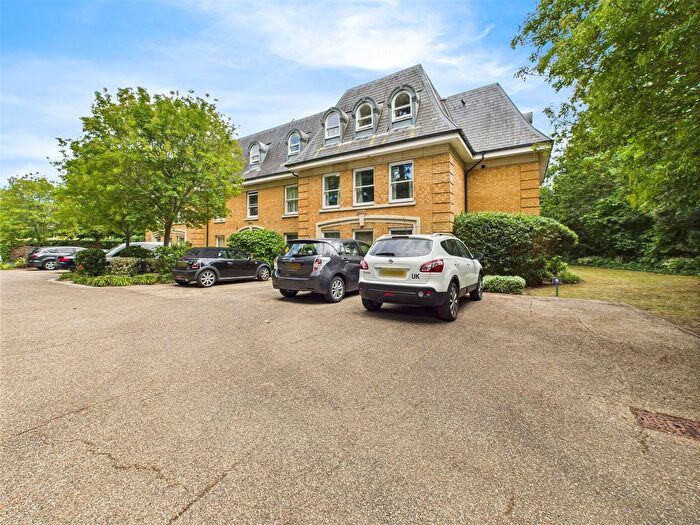 3 Bedroom Flat To Rent In Holmesdale Road, Teddington, TW11