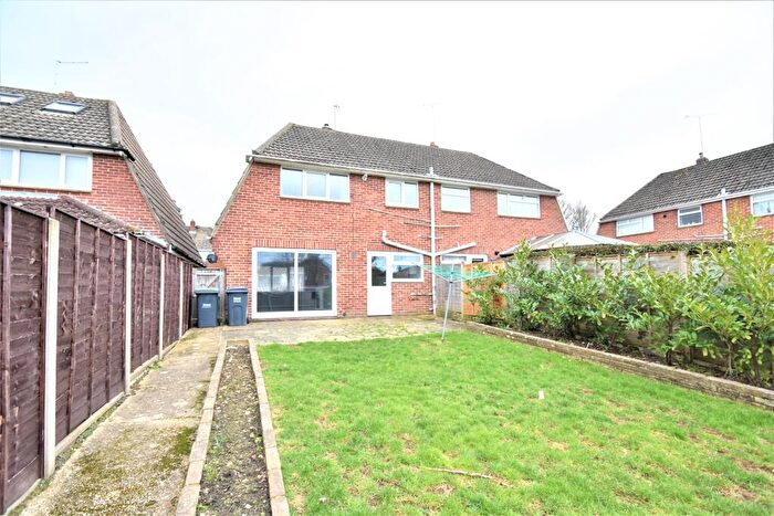 3 Bedroom Semi-Detached House To Rent In Milbeck Close, Waterlooville, PO8