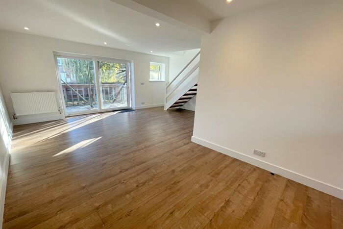 2 Bedroom House To Rent In Bramber Close, BN10