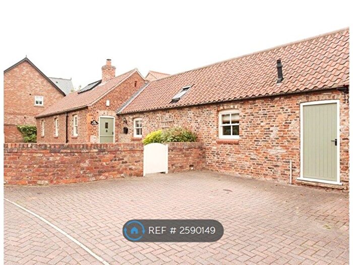 2 Bedroom Detached House To Rent In Barn Grove, Heslington, York, YO10