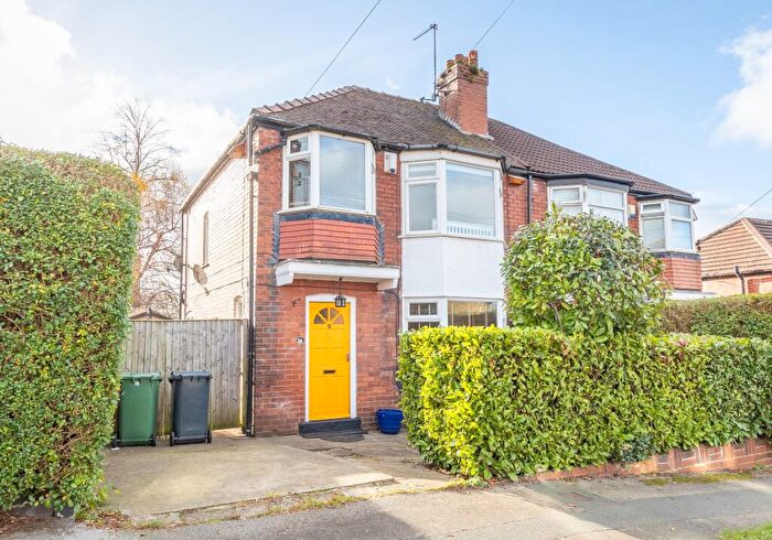 3 Bedroom Semi-Detached House For Sale In Gledhow Park Avenue, Chapel Allerton, Leeds, LS7