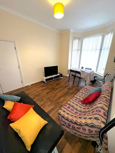5 Bedroom Terraced House To Rent In Cardigan Road, Hyde Park, Leeds, LS6