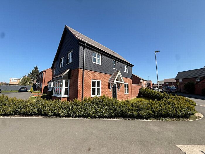 3 Bedroom Detached House For Sale In Durrad Drive, Oadby, LE2
