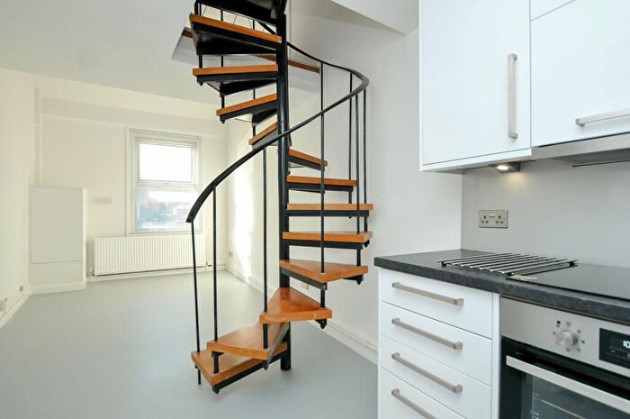 1 Bedroom Apartment To Rent In Kenworthy Road, Hackney, London, E9