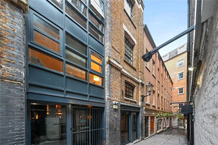 2 Bedroom Flat For Sale In Bull Inn Court, London, WC2R