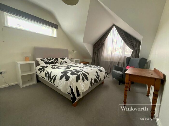 4 Bedroom Detached House For Sale In Smugglers Lane North, Highcliffe, Christchurch, BH23