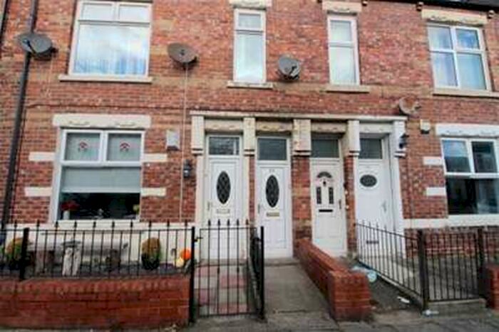 2 Bedroom Flat To Rent In Leighton Street, Westoe. South Shields, NE33