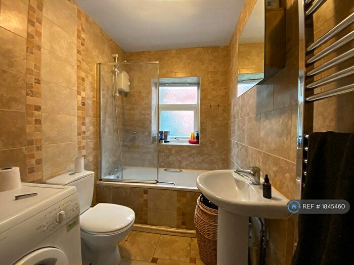 1 Bedroom Flat To Rent In Cavendish Road, Leicester, LE2