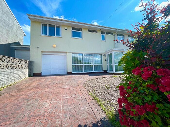 4 Bedroom Semi-Detached House For Sale In Mountain Way, Nelson, Treharris, CF46