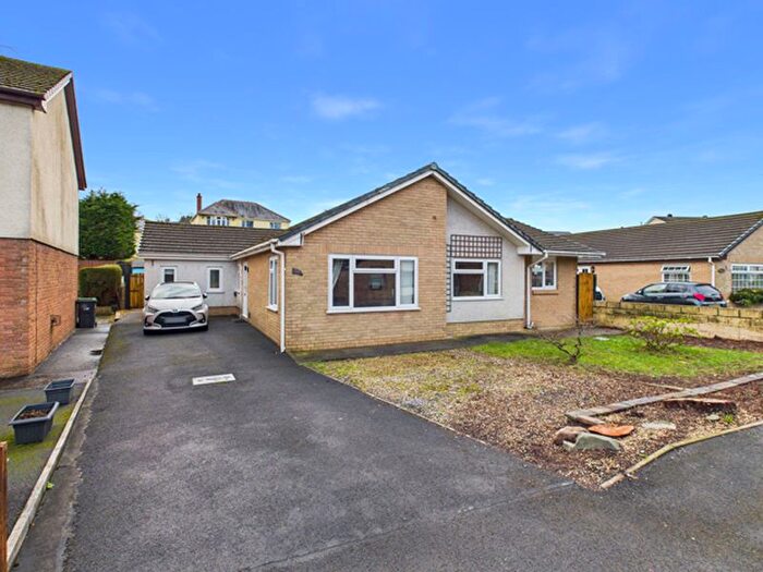 3 Bedroom Detached Bungalow For Sale In Glantawelan, Johnstown, Carmarthen, SA31
