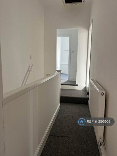 3 Bedroom Flat To Rent In Oxford Road, Reading, RG30