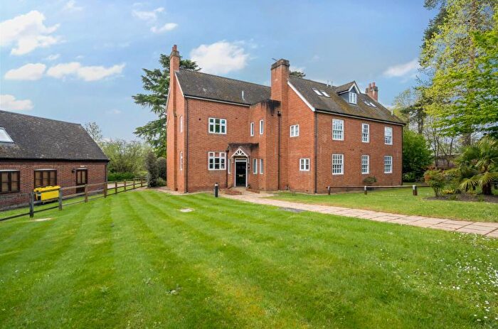 2 Bedroom Apartment To Rent In Old Woking, Woking, GU22