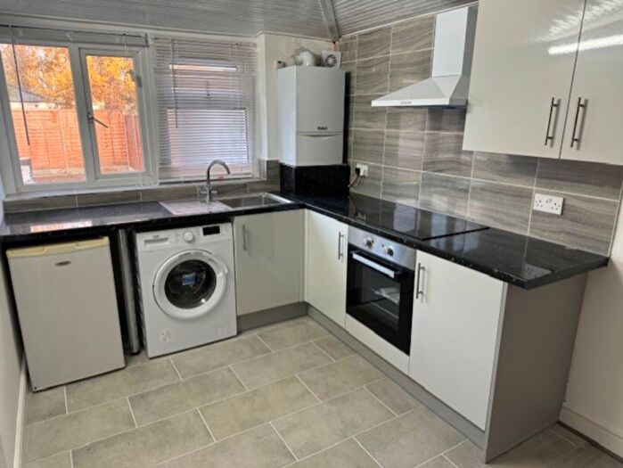 1 Bedroom Flat To Rent In Norbury Crescent, Norbury, London, SW16