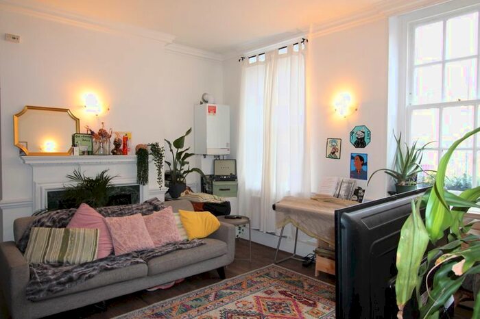 2 Bedroom Flat To Rent In Charrington House, Cephas Avenue, London, E1