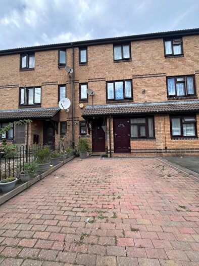 5 Bedroom Terraced House For Sale In Second Avenue, London, E13