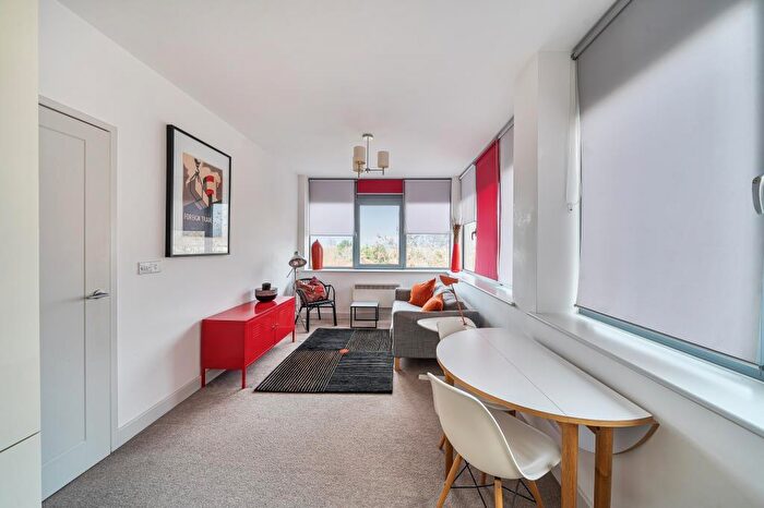 1 Bedroom Flat For Sale In Trinity Court, East Oxford, OX4