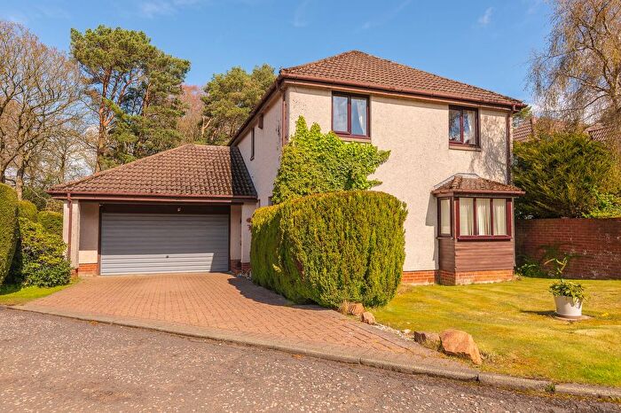 4 Bedroom Detached House For Sale In Murieston Park, Livingston, EH54