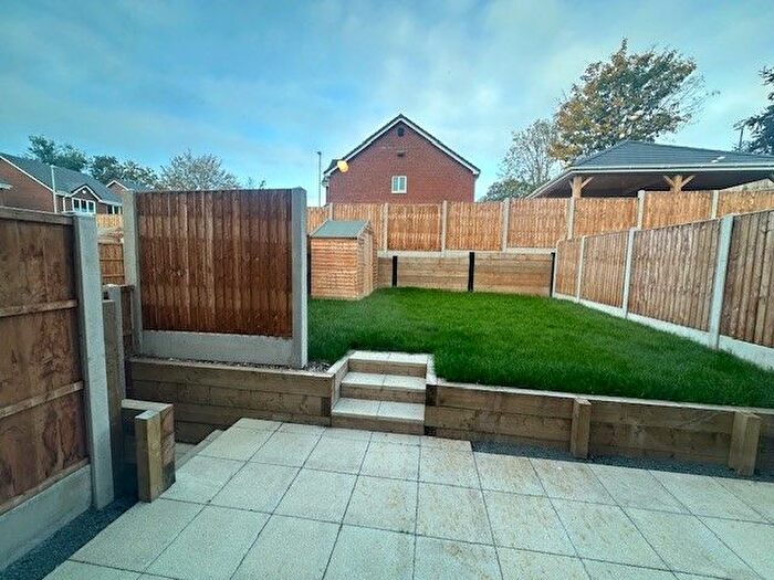 4 Bedroom Property To Rent In Nicholson Court, Kidderminster, DY10