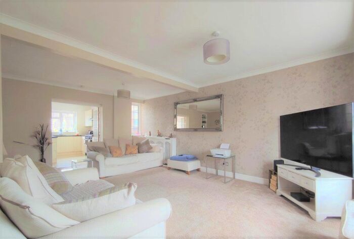 4 Bedroom End Of Terrace House To Rent In Dulverton Road, Ruislip, Middlesex, HA4