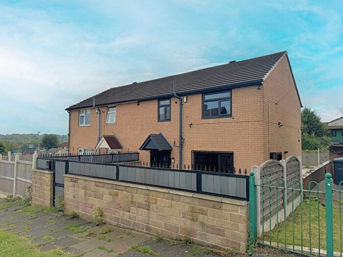 3 Bedroom Semi-Detached House For Sale In Flawith Drive, Fagley, Bradford, BD2