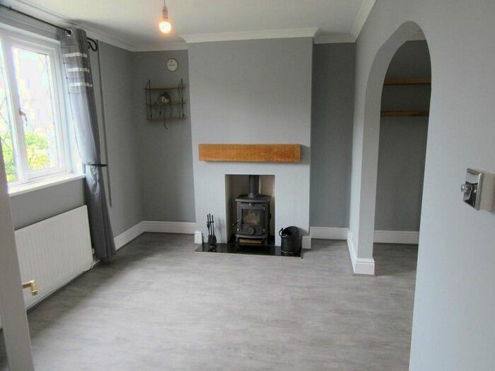 3 Bedroom Semi-Detached House To Rent In Bronallt Road, Hendy, Pontarddulais, Swansea., SA4