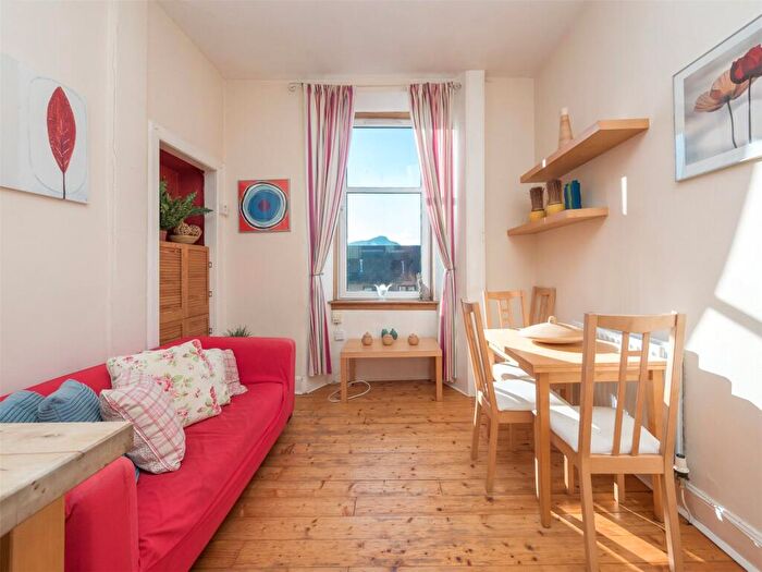 1 Bedroom Flat To Rent In Albion Road, Edinburgh, Midlothian, EH7