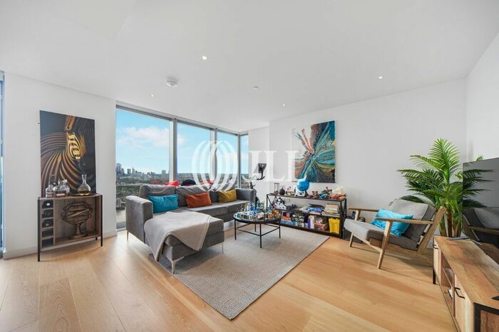 2 Bedroom Flat To Rent In Landmark Pinnacle, Marsh Wall, E14