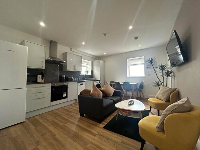 2 Bedroom Flat To Rent In New Road, Saltash, PL12