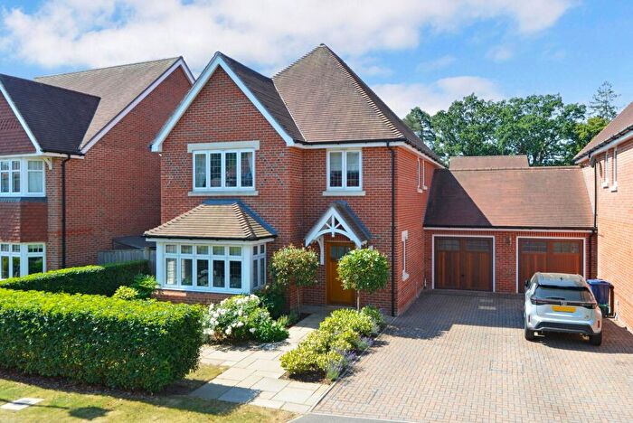 4 Bedroom Detached House For Sale In Newlands, Cranleigh, GU6