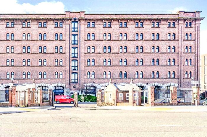 2 Bedroom Flat For Sale In Waterloo Road, Liverpool, Merseyside, L3