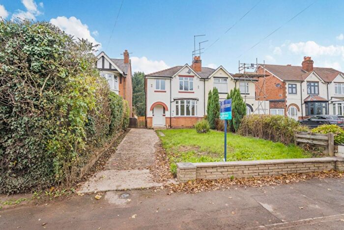 3 Bedroom Semi-Detached House To Rent In Birmingham Road, Redditch, B97